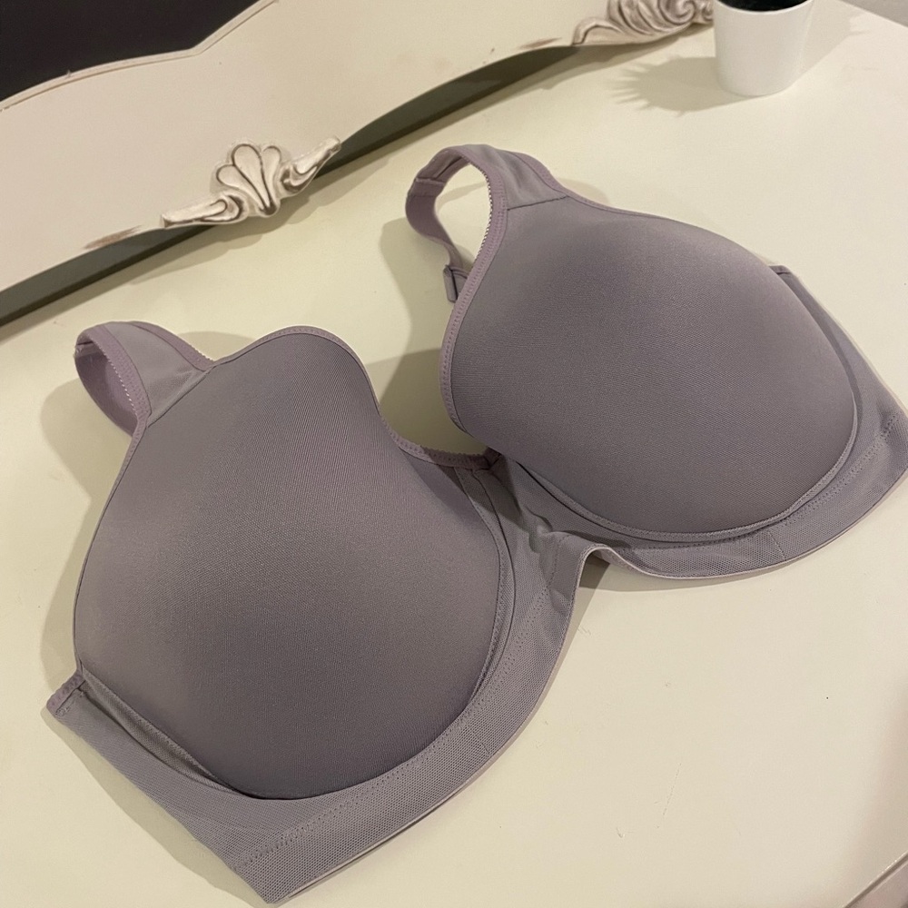 NWOT TC Shape of U Smoothing T-Shirt Bra - 34G Modern Gray